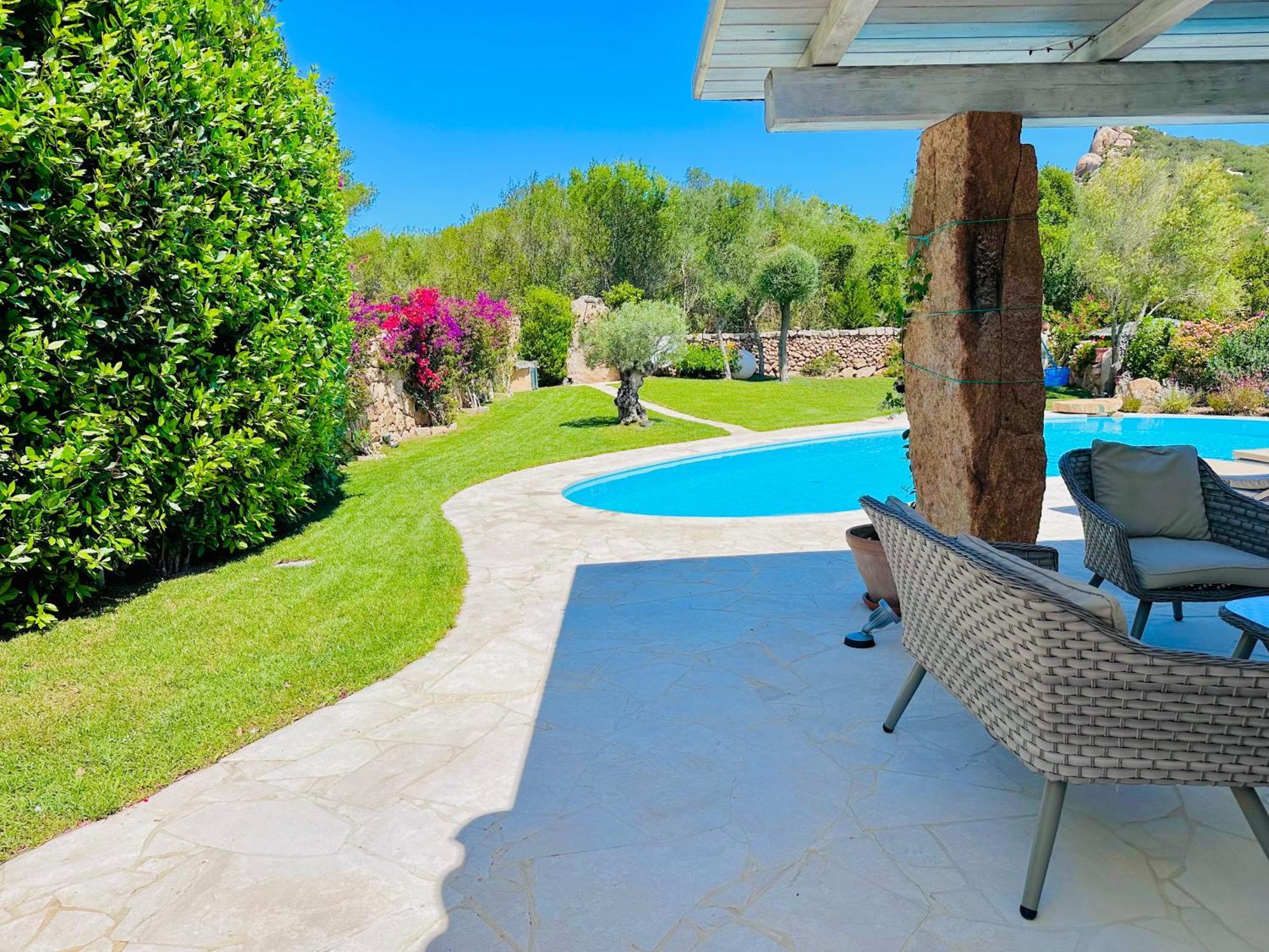 Villa Ibiscus Cannigione Exterior photo
